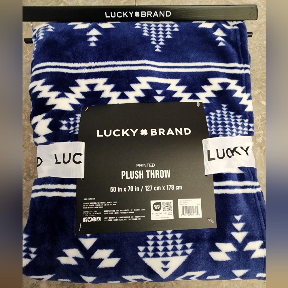 NWT Lucky Brand Plush Throw 50x70 in.  Rancho Navy